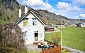 3 Bedroom Cozy Home In Norheimsund